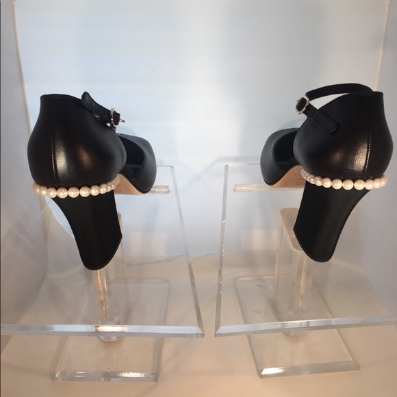 Chanel - Picture 6 of 11